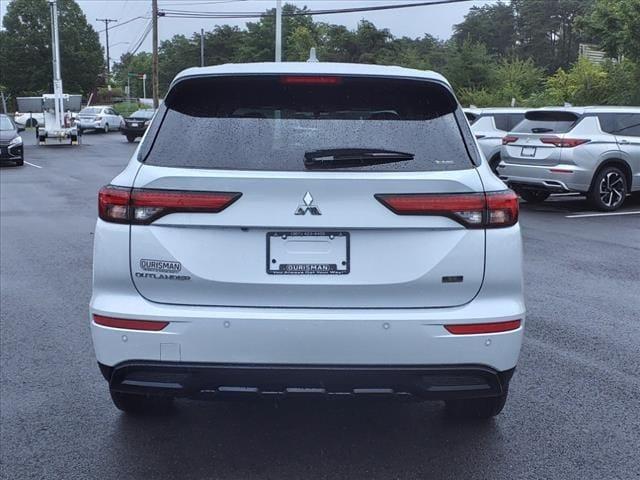 new 2024 Mitsubishi Outlander car, priced at $37,730