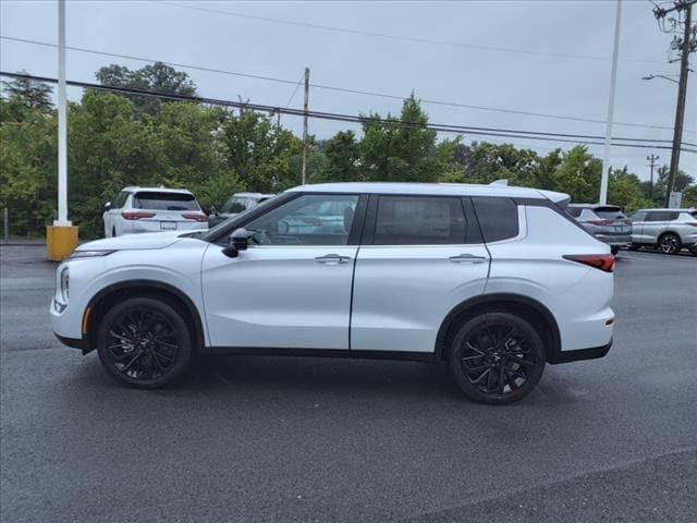 new 2024 Mitsubishi Outlander car, priced at $37,730