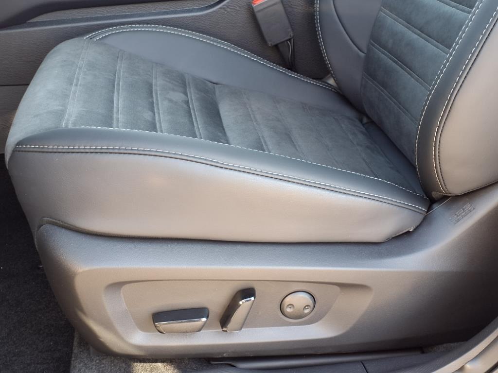 new 2025 Mitsubishi Outlander car, priced at $40,625