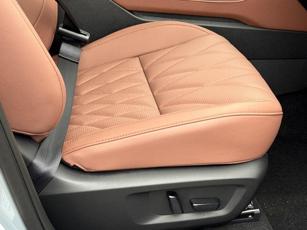 new 2025 Mitsubishi Outlander car, priced at $46,310