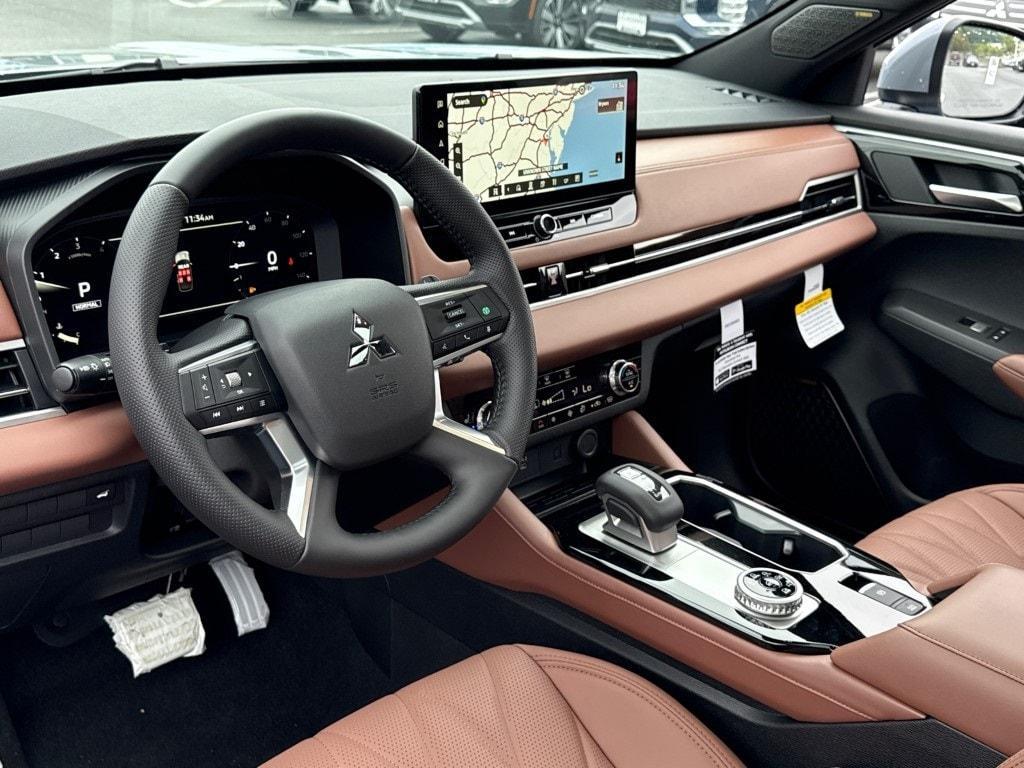 new 2025 Mitsubishi Outlander car, priced at $46,310