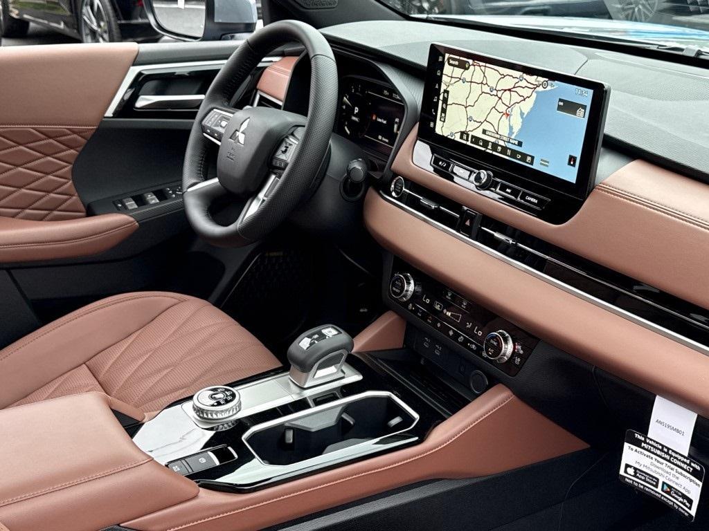new 2025 Mitsubishi Outlander car, priced at $46,310