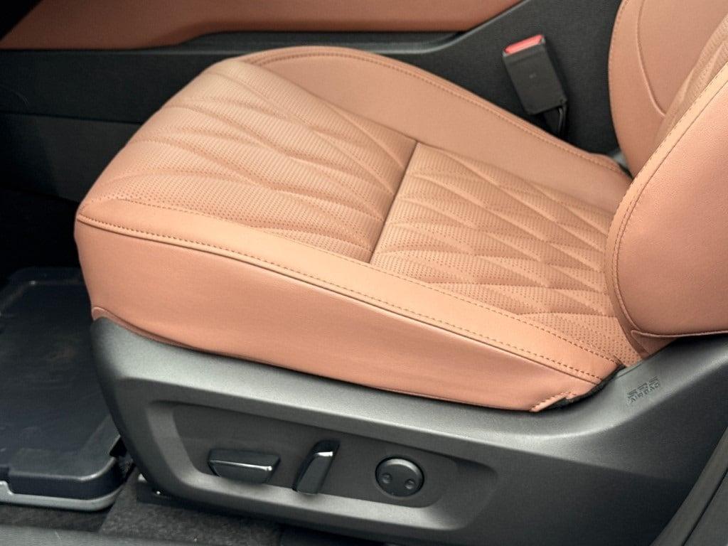 new 2025 Mitsubishi Outlander car, priced at $46,310