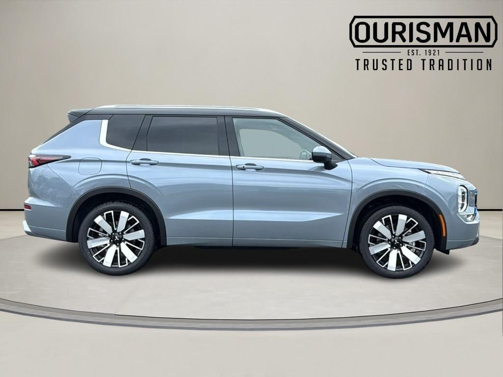 new 2025 Mitsubishi Outlander car, priced at $46,310