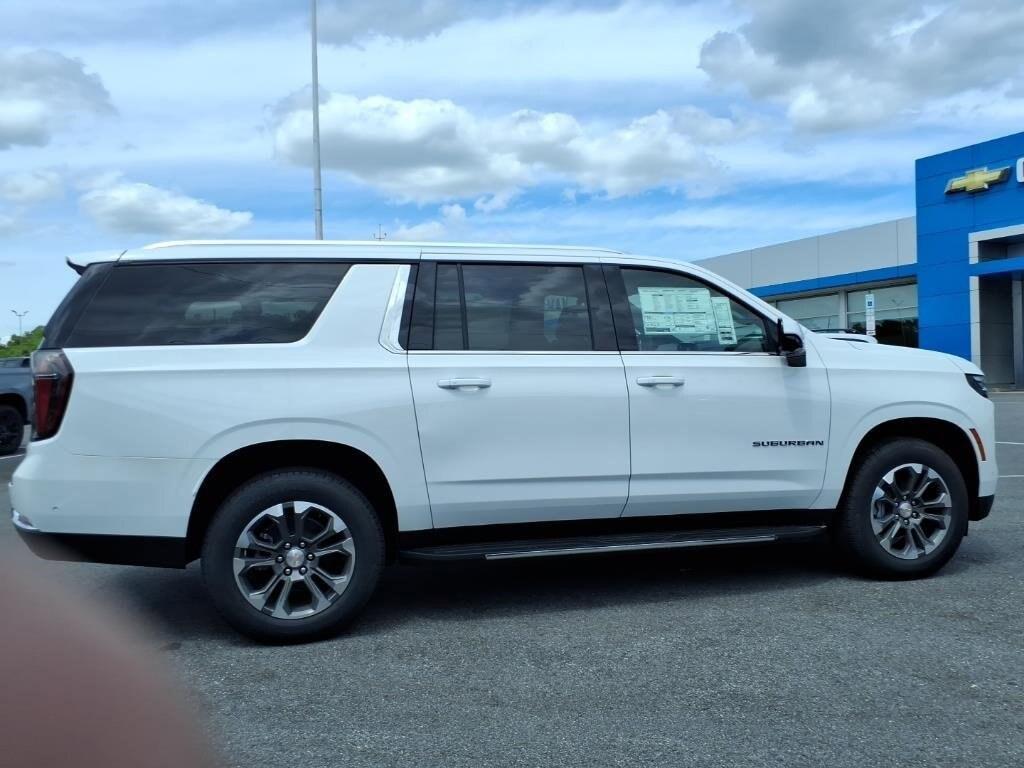 new 2025 Chevrolet Suburban car, priced at $63,330