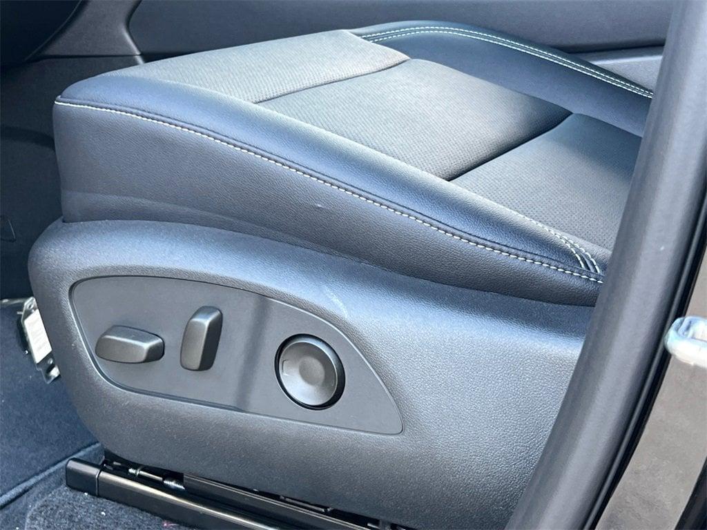 new 2026 Chevrolet Traverse car, priced at $39,920