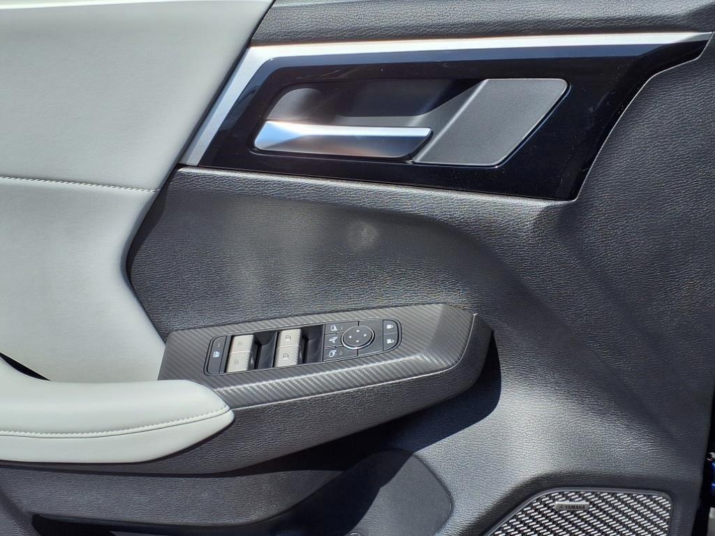 new 2025 Mitsubishi Outlander car