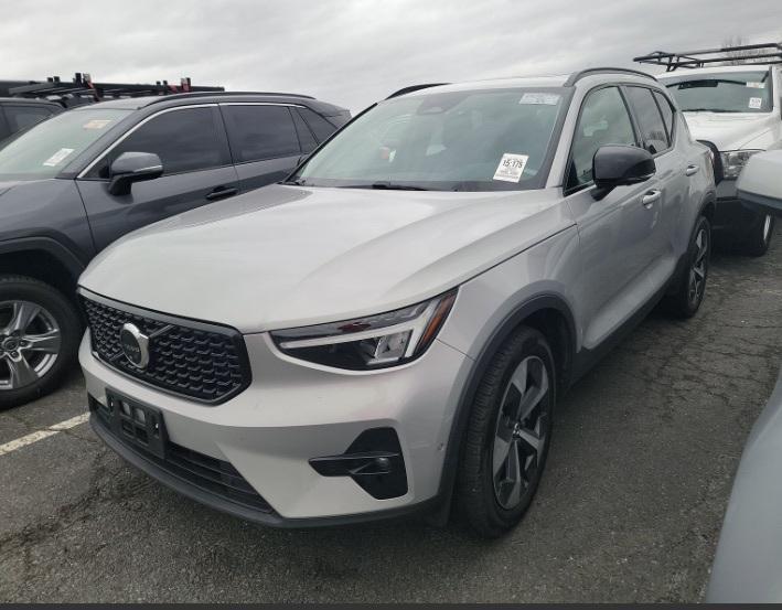 used 2023 Volvo XC40 car, priced at $28,995