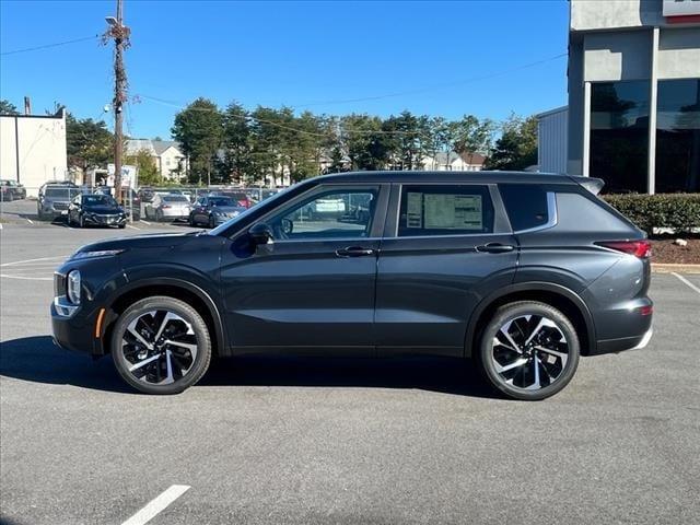 new 2024 Mitsubishi Outlander car, priced at $35,420