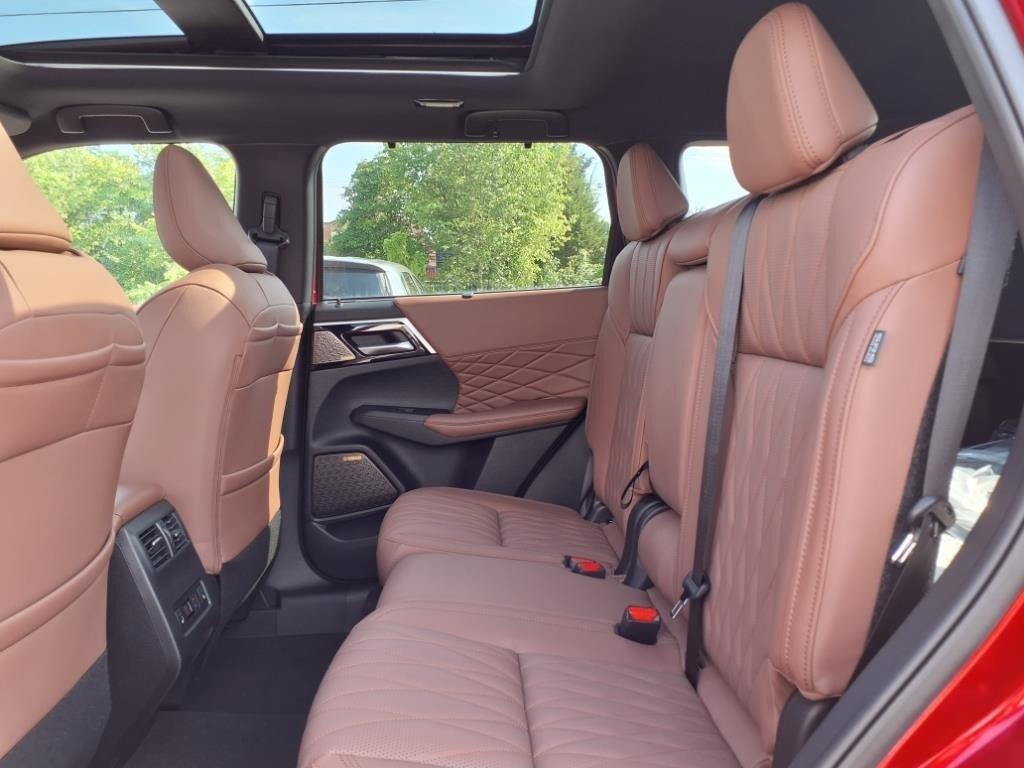new 2025 Mitsubishi Outlander car, priced at $46,995