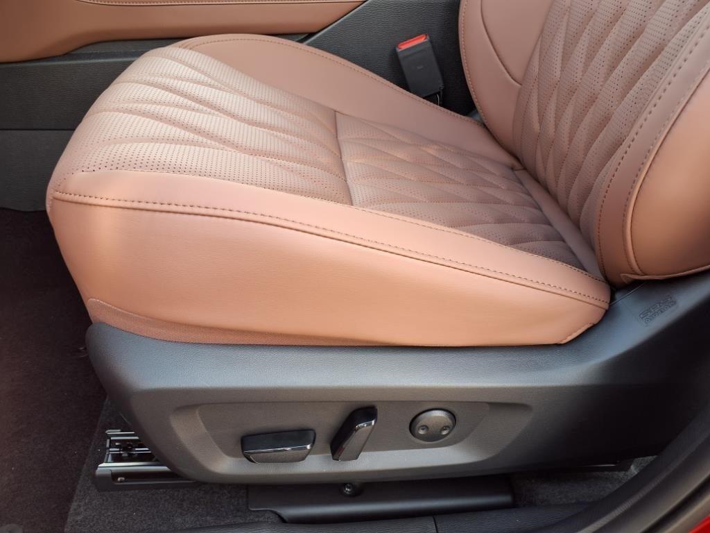 new 2025 Mitsubishi Outlander car, priced at $46,995