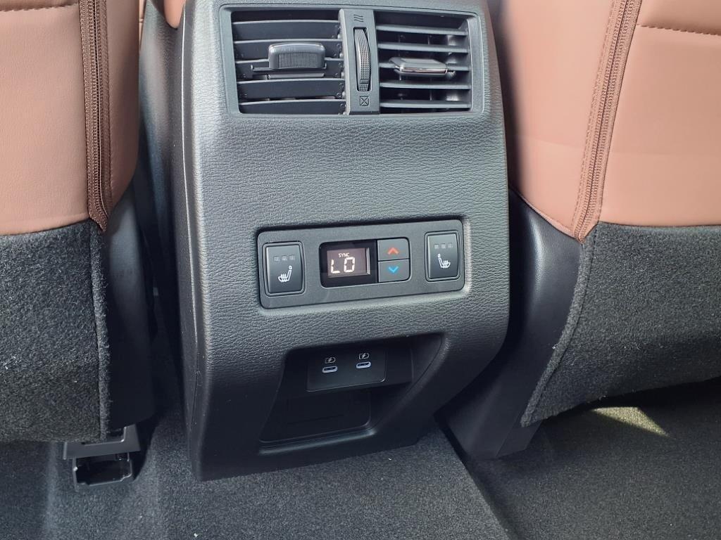 new 2025 Mitsubishi Outlander car, priced at $46,995
