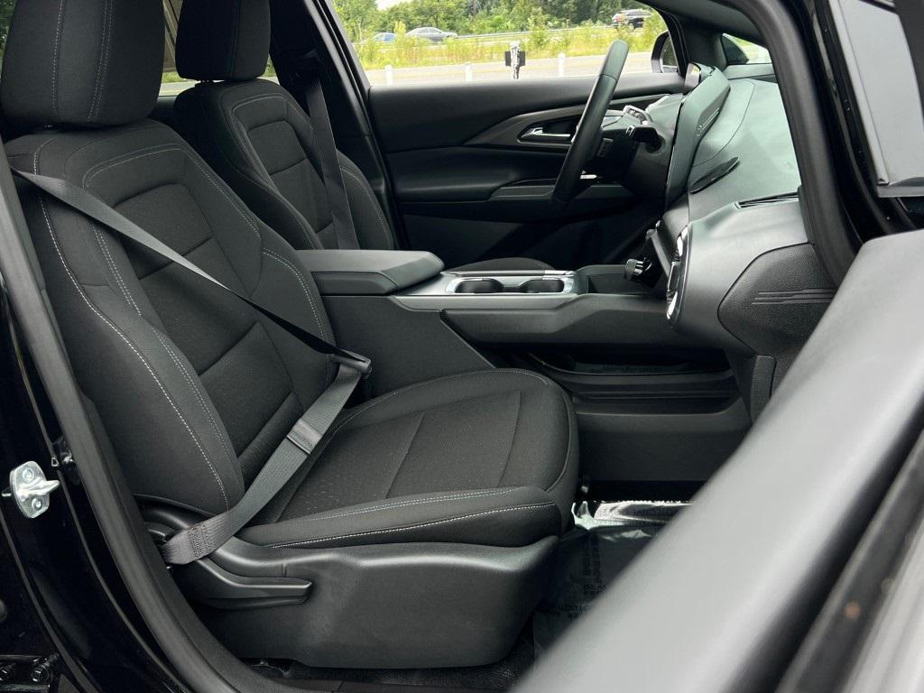 used 2025 Chevrolet Equinox EV car, priced at $24,000
