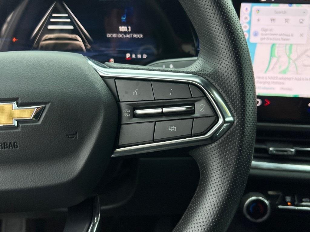 used 2025 Chevrolet Equinox EV car, priced at $24,000