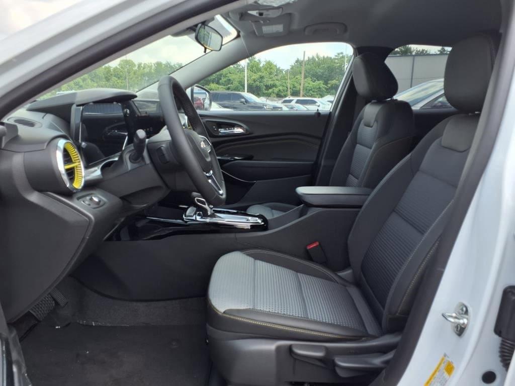 new 2025 Chevrolet Trax car, priced at $23,795