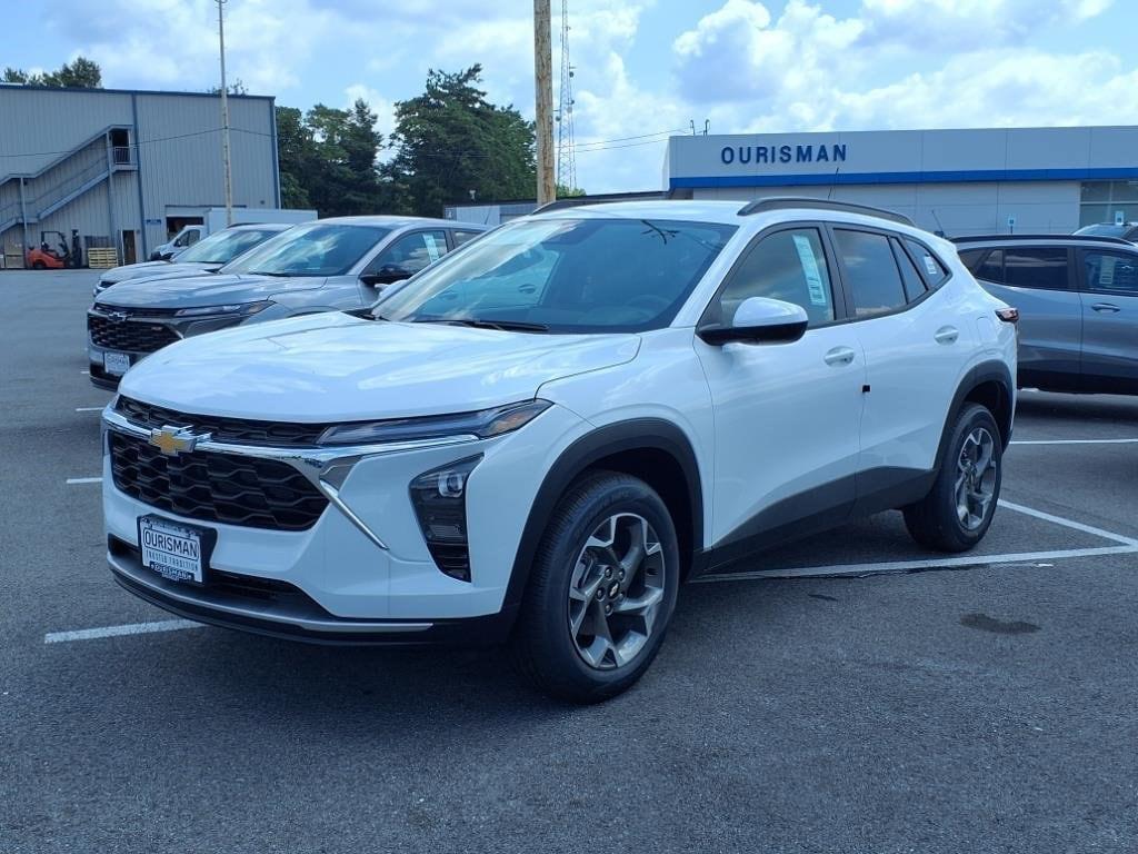 new 2025 Chevrolet Trax car, priced at $23,795