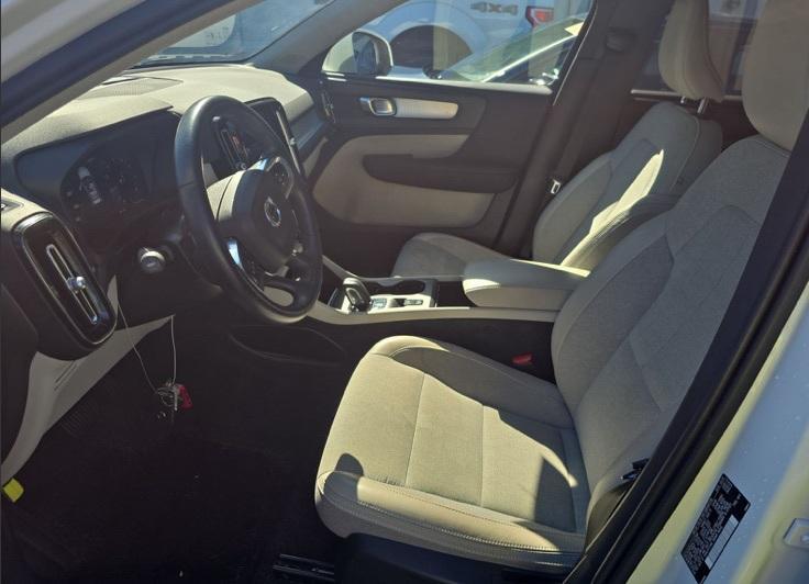 used 2020 Volvo XC40 car, priced at $22,895