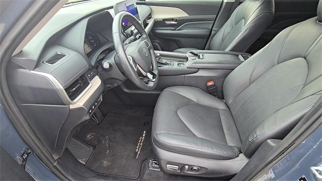 used 2024 Toyota Grand Highlander car