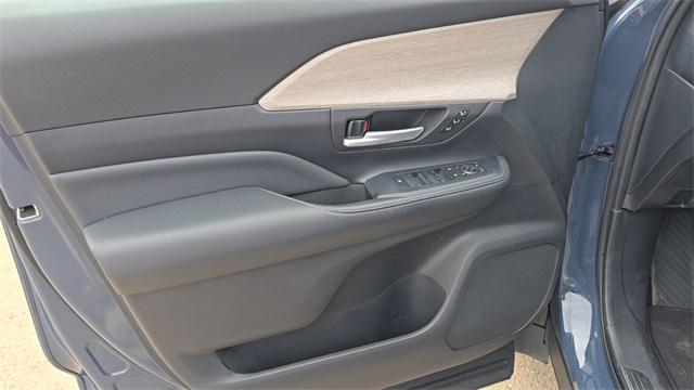 used 2024 Toyota Grand Highlander car