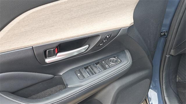 used 2024 Toyota Grand Highlander car