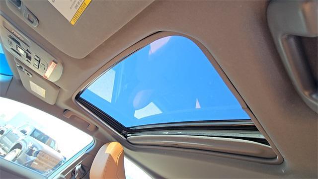 used 2022 Toyota Avalon Hybrid car