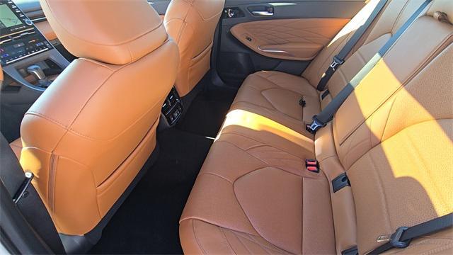 used 2022 Toyota Avalon Hybrid car