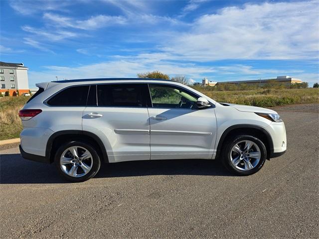 used 2019 Toyota Highlander car, priced at $29,150