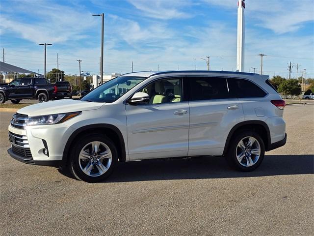 used 2019 Toyota Highlander car, priced at $29,150