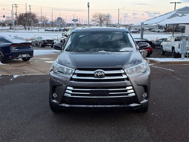 used 2019 Toyota Highlander car, priced at $26,804