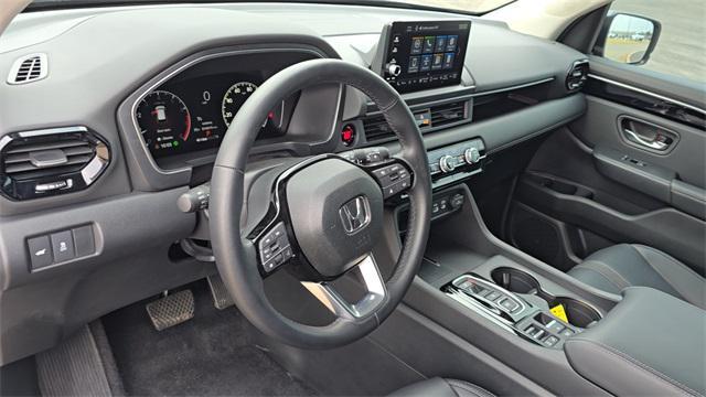 used 2025 Honda Pilot car, priced at $37,399
