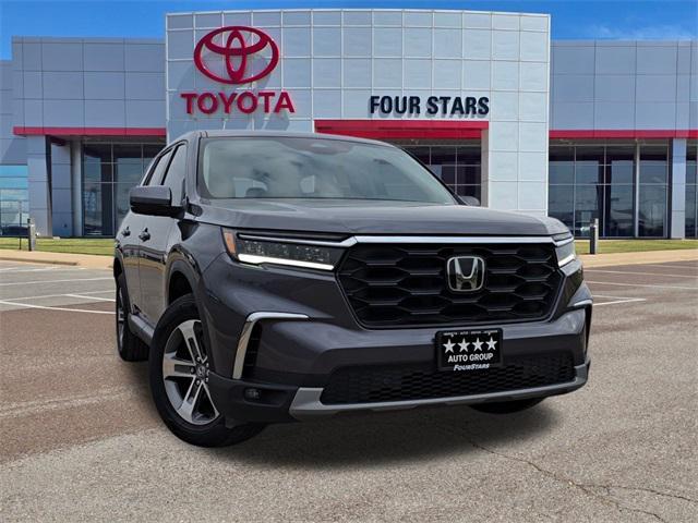 used 2025 Honda Pilot car, priced at $37,399