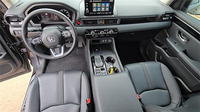 used 2025 Honda Pilot car, priced at $37,399