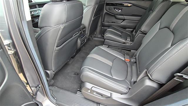 used 2025 Honda Pilot car, priced at $37,399