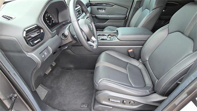 used 2025 Honda Pilot car, priced at $37,399