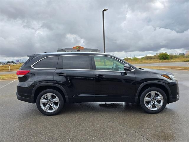 used 2019 Toyota Highlander car, priced at $29,316