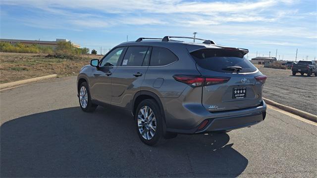 new 2026 Toyota Highlander Hybrid car, priced at $56,674