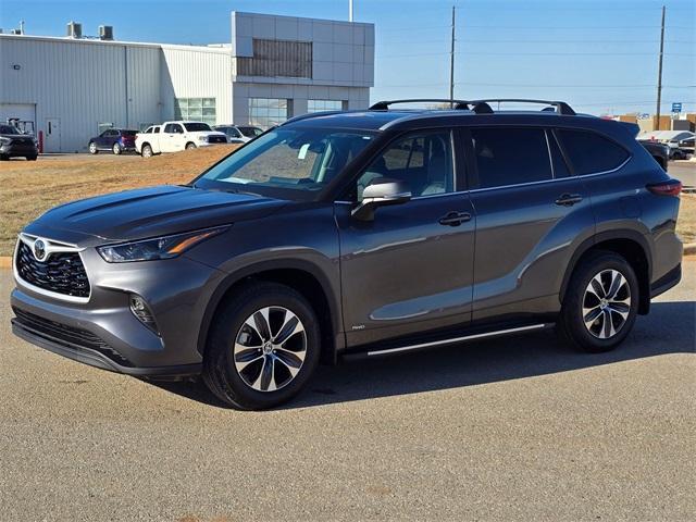 new 2025 Toyota Highlander Hybrid car, priced at $50,565