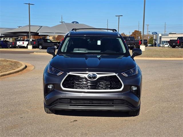 new 2025 Toyota Highlander Hybrid car, priced at $50,565