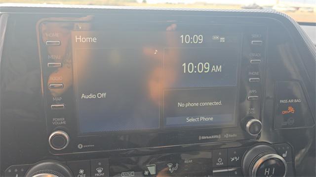 used 2022 Toyota Highlander car, priced at $30,524