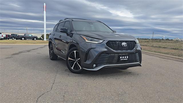 used 2022 Toyota Highlander car, priced at $30,524
