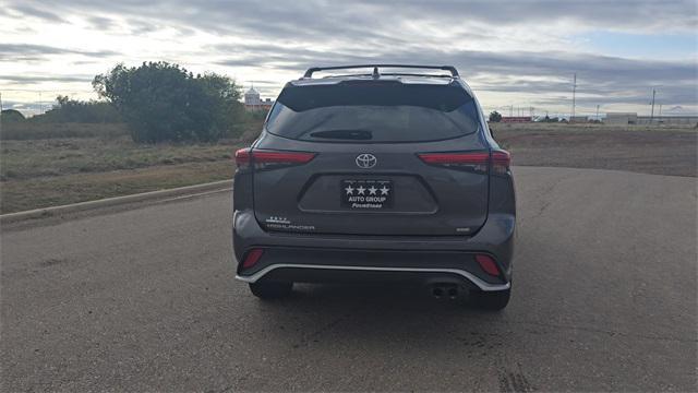 used 2022 Toyota Highlander car, priced at $30,524