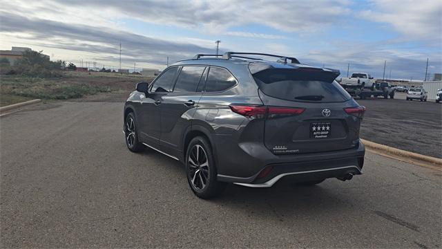 used 2022 Toyota Highlander car, priced at $30,524