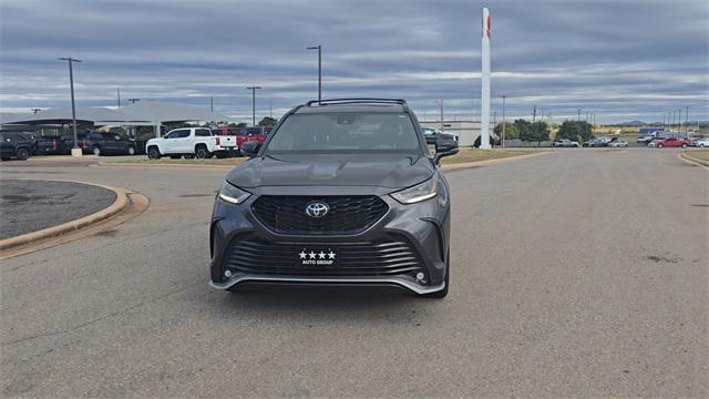 used 2022 Toyota Highlander car, priced at $30,524