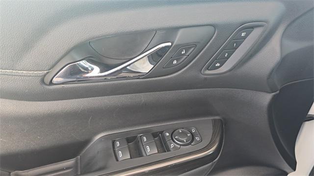 used 2023 GMC Acadia car