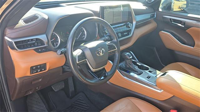 used 2022 Toyota Highlander car