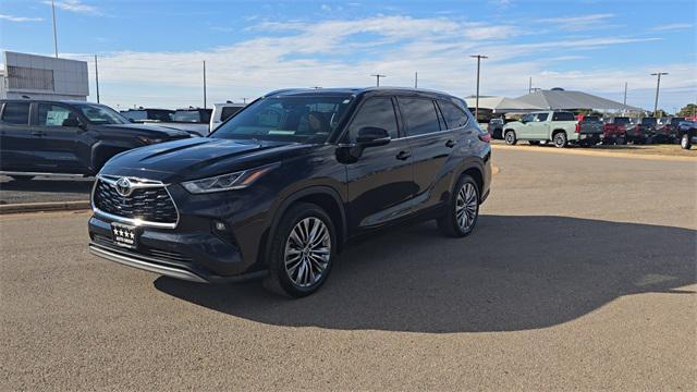 used 2022 Toyota Highlander car