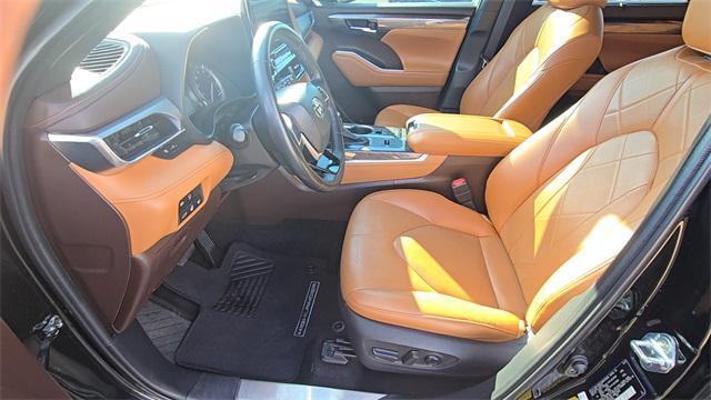 used 2022 Toyota Highlander car