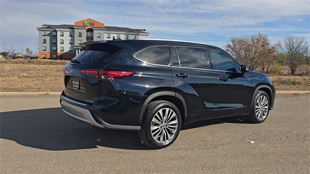 used 2022 Toyota Highlander car