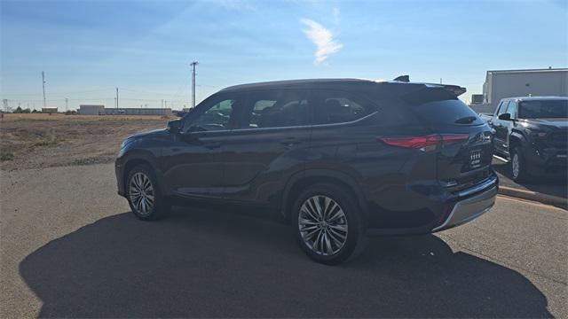 used 2022 Toyota Highlander car