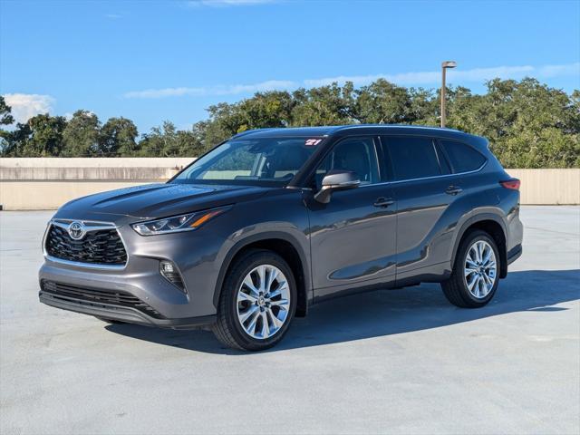 used 2021 Toyota Highlander car, priced at $35,293